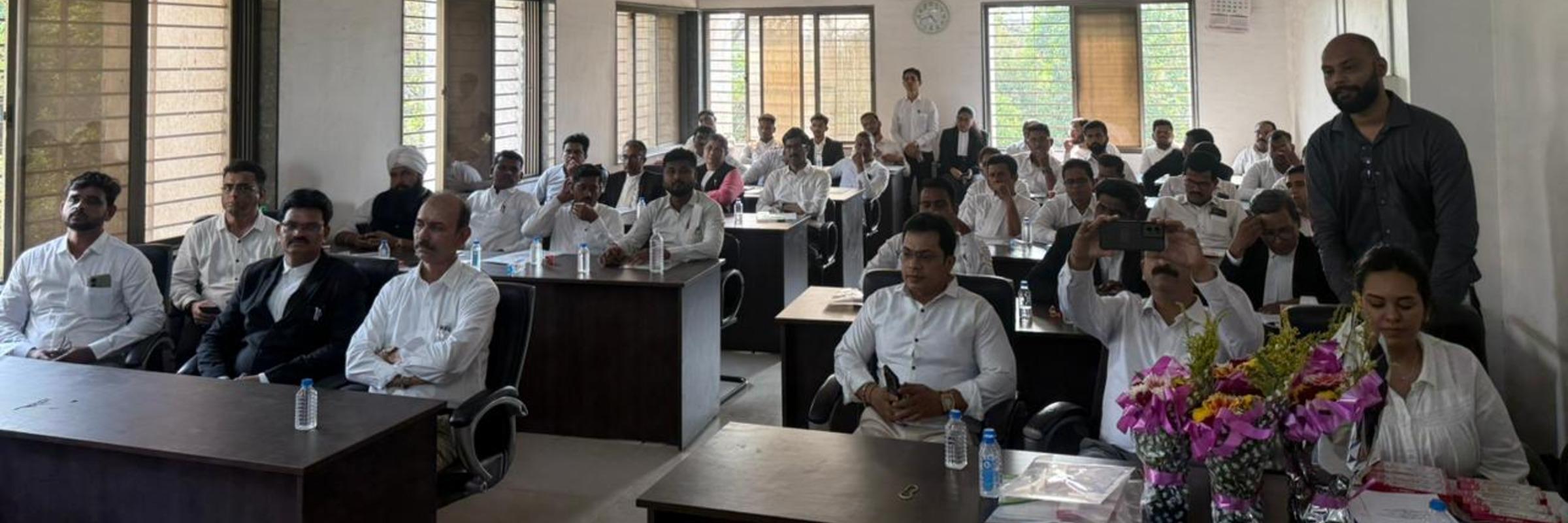 Bhiwandi Legal Fraternity Discusses Land, Compensation, and RoW in Power Transmission Projects